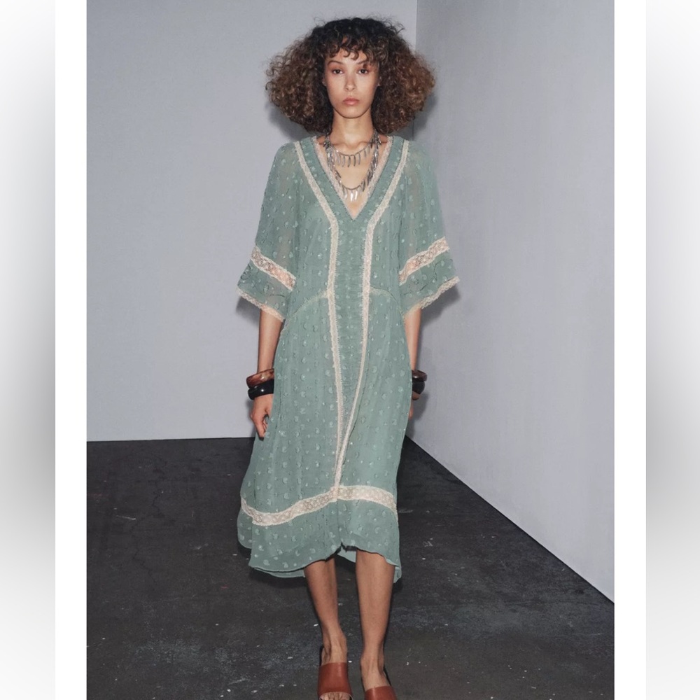 ZW COLLECTION ROMANTIC MIDI DRESS - Picture 1 of 3